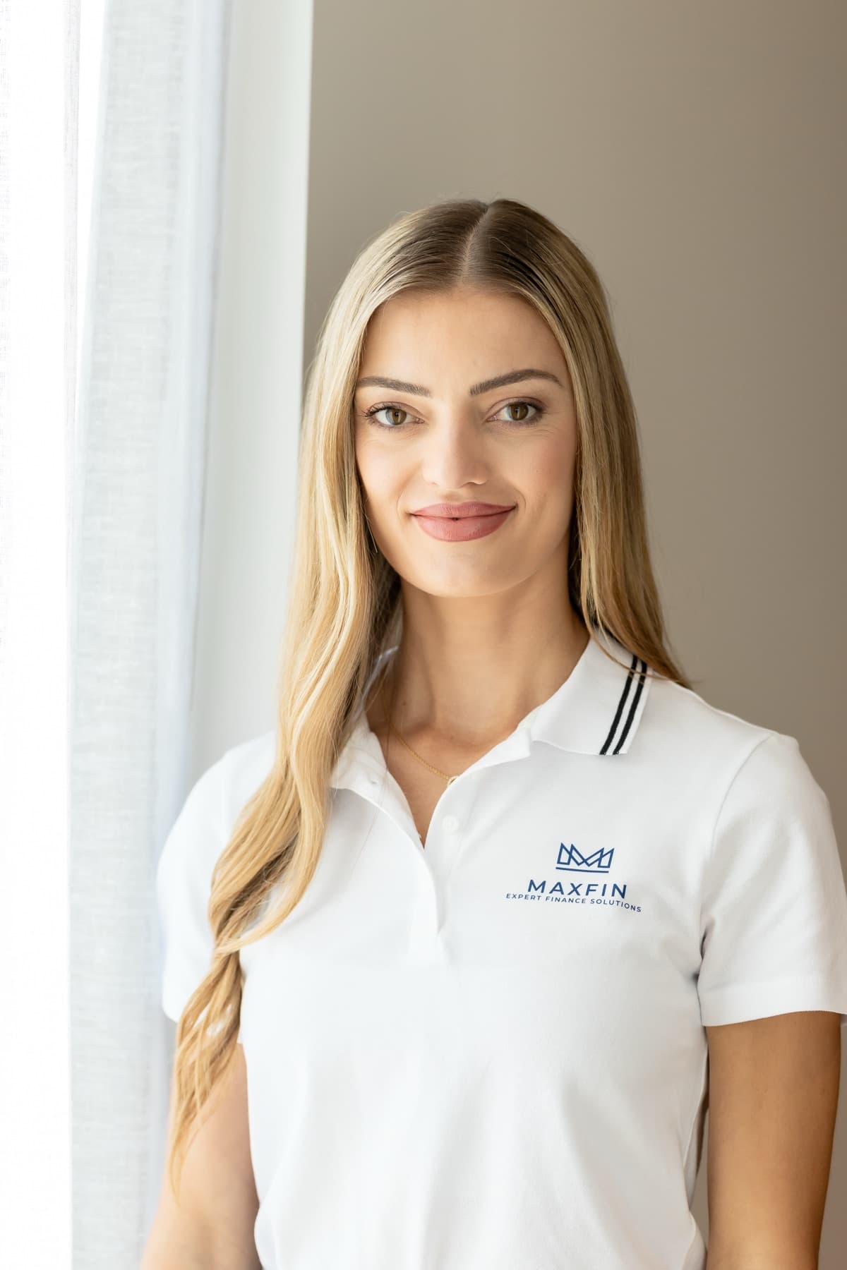 Rebecca Tickner, finance broker