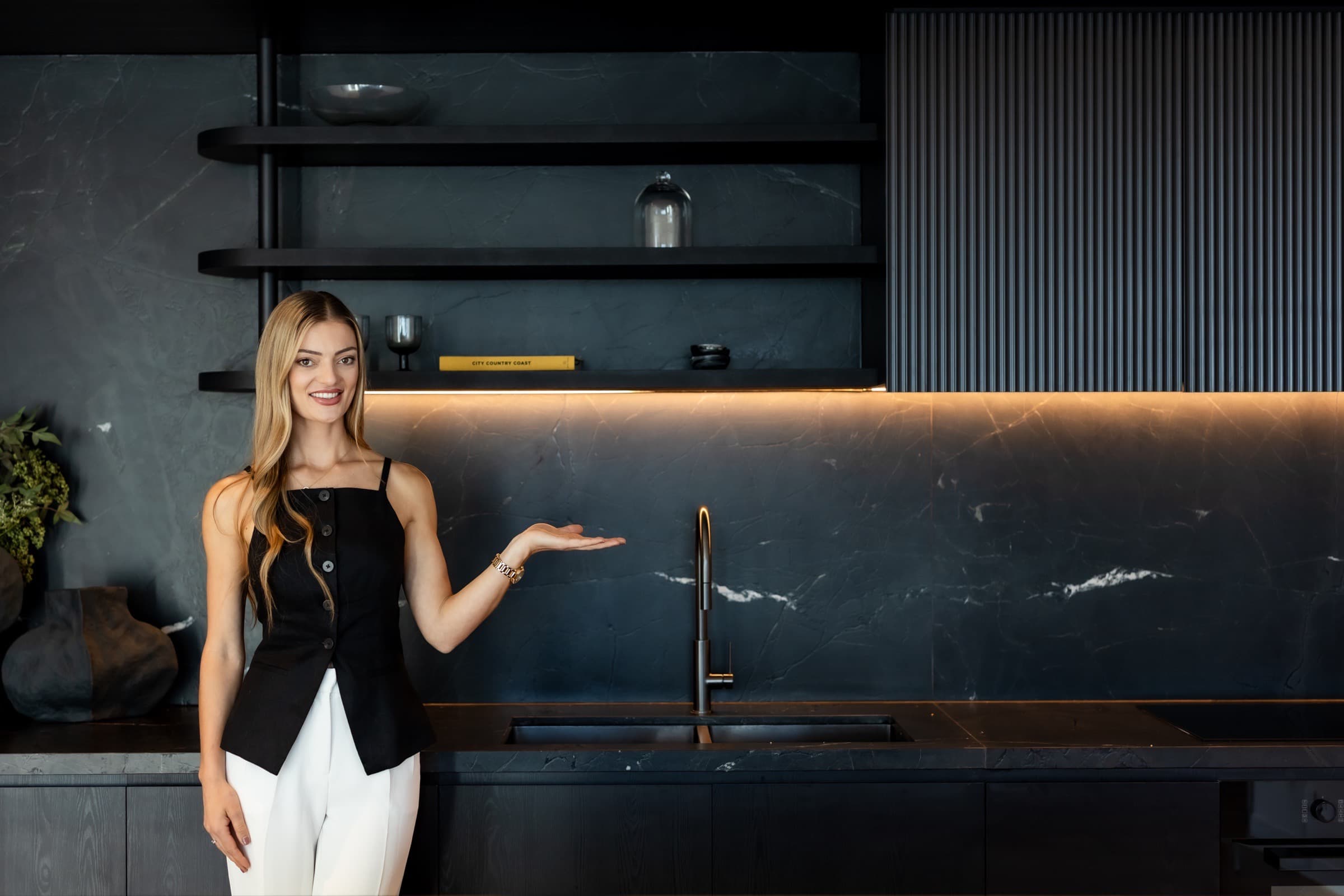 Rebecca Tickner, Australian finance broker
